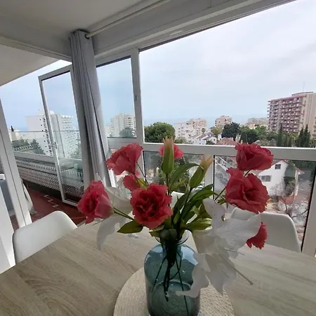 Apartment Beautiful Sea Views Cozy 350 M From Benalmadena