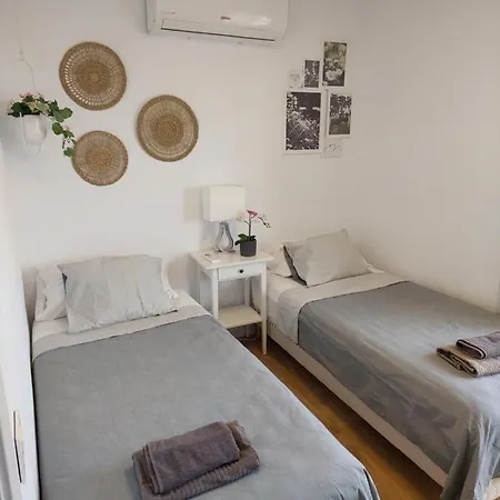 Apartment Beautiful Sea Views Cozy 350 M From